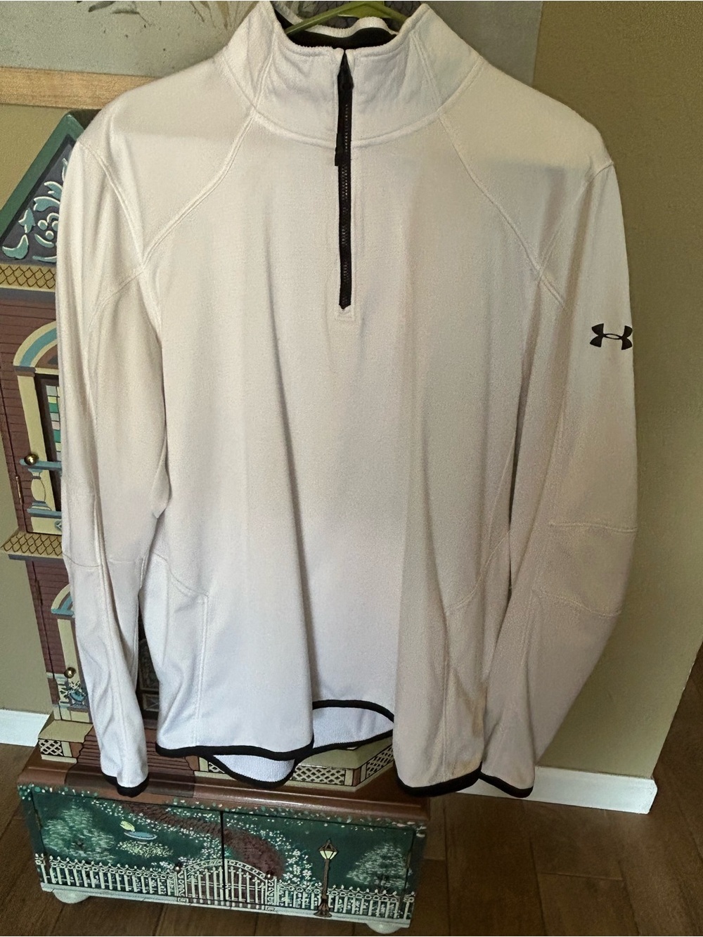 Under Armour Men’s White 1/4 Zip Performance Pullover